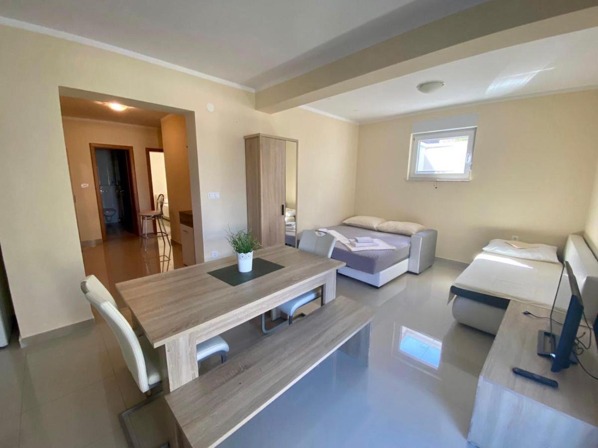 Apartmán Atrium Novalja Exteriér fotografie