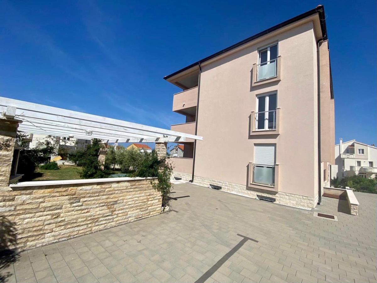 Apartmán Atrium Novalja Exteriér fotografie