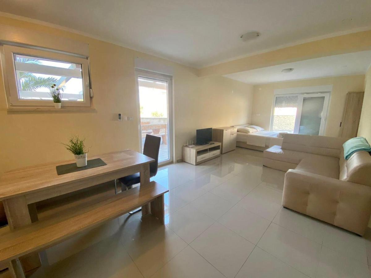 Apartmán Atrium Novalja Exteriér fotografie